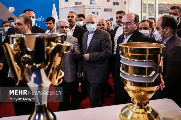 قالیباف: مجلس آماده همیاری در جهت تسهیل امور پیشروی صنعت فولاد