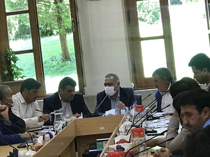 پشتپرده نمایندگان منتقد طرحهای فولادی اصفهان