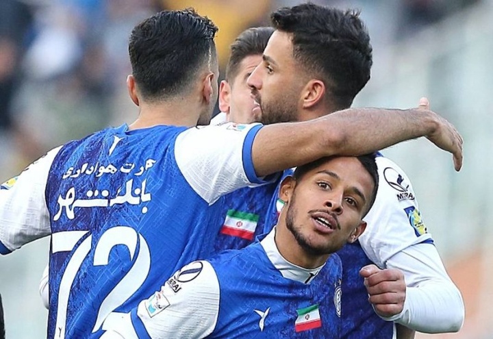 غائبان استقلال در بازی با فولاد