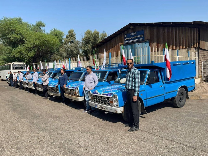 فولاد خوزستان ۲۵۰۰ بسته نوشتافزار در مناطق کمبرخوردار توزیع کرد