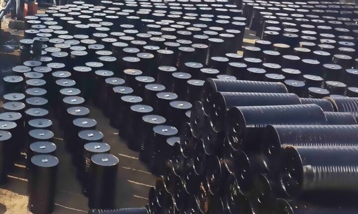 اصلاحیه بودجه ۱۴۰۲؛ قیر به قیمت روز در بورس کالا فروخته میشود