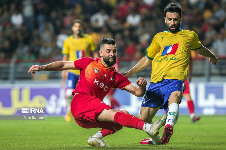 فولاد بدون سرمربی به مصاف گل گهر میرود