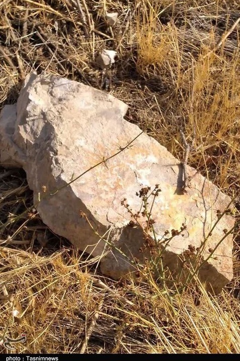بارش سنگهای بزرگ بر سر روستاییان زنجانی/ جان مردم در خطر است