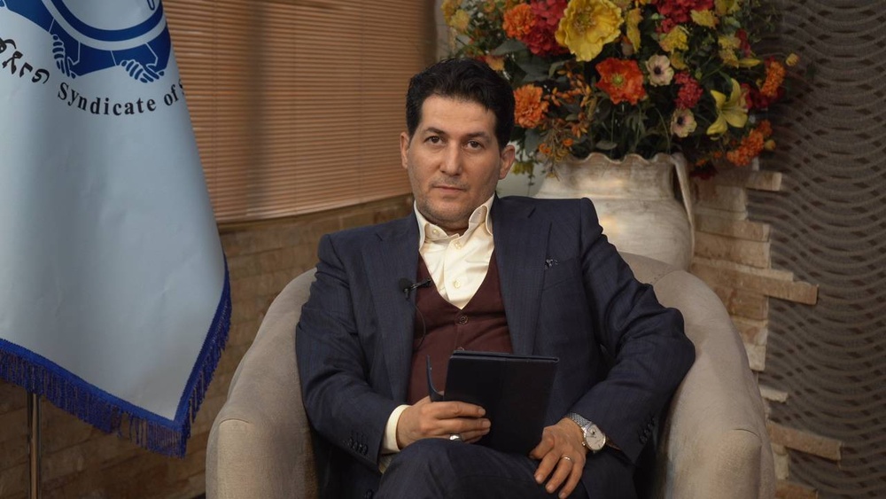 صادرات لوله و پروفیل ایران در آستانه ۱ میلیارد دلار / گلایه صنعت لوله از سیاستهای ارزی؛ صادرکننده یا گروگان ارز؟