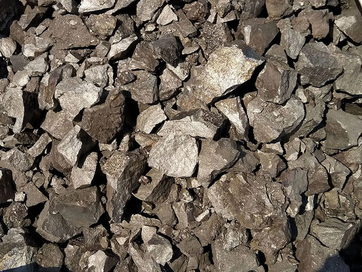تولیدکنندگان آلیاژهای منگنز با چالش تامین مواد اولیه روبرو هستند/ کملطفی در حق صنعت فروآلیاژ کشور