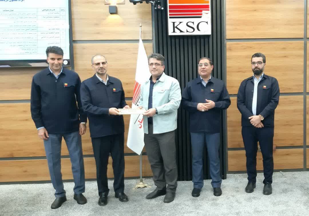تقدیر از نفرات برتر HSE در چهارمین جلسه کمیته عالی شرکت فولاد خوزستان