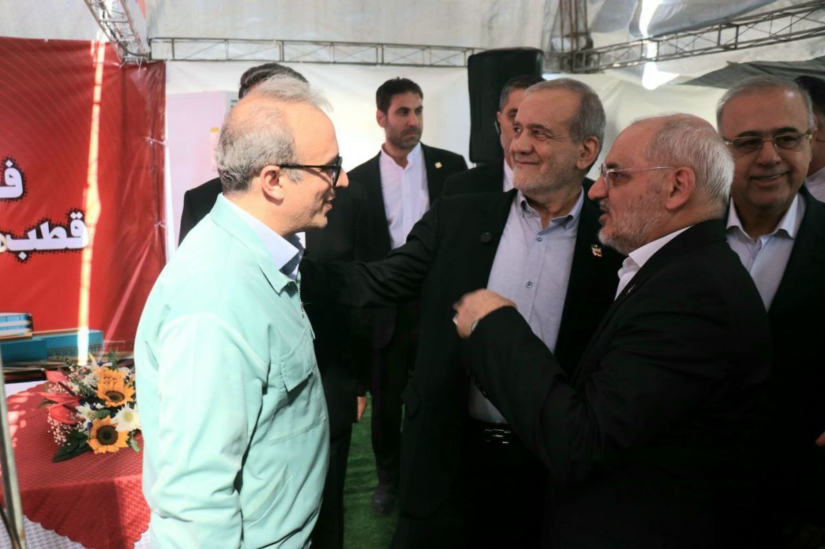 رئیسجمهور از فولاد هرمزگان بازدید کرد؛ رکورد ۳۲ درصدی تولید تختال با وجود محدودیت انرژی