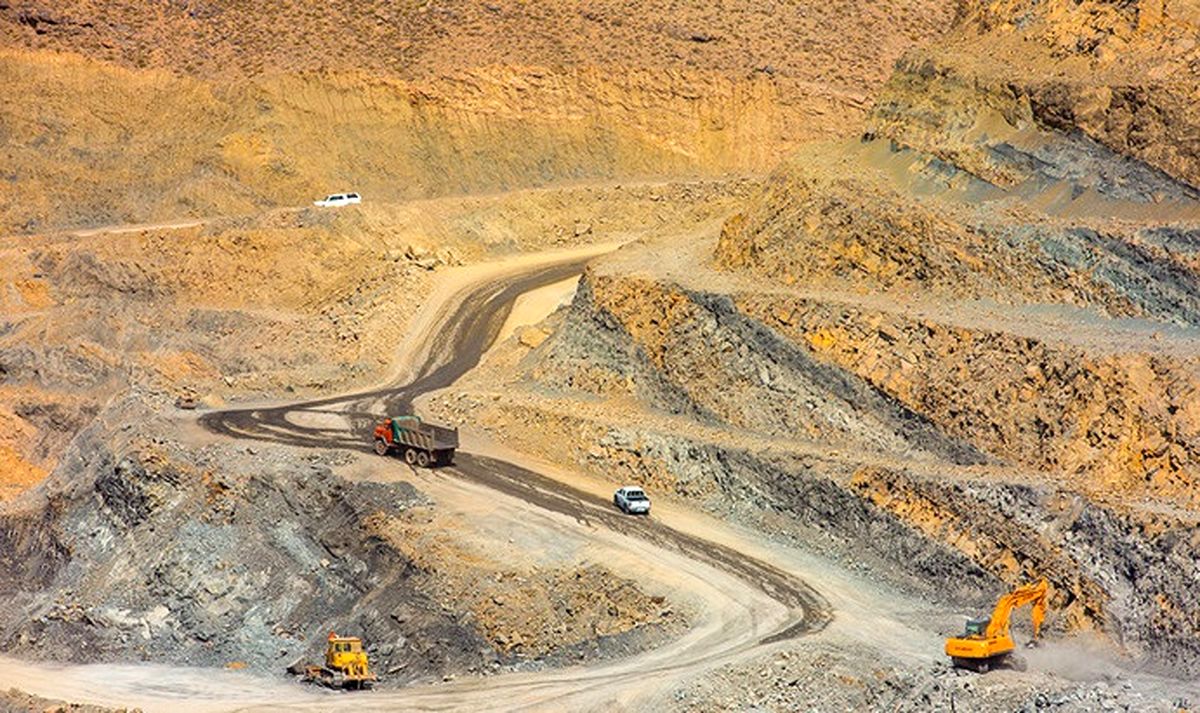 واگذاری معادن و افزایش بهرهوری؛ ایمیدرو از ظرفیت پایین تولید فولاد خبر داد