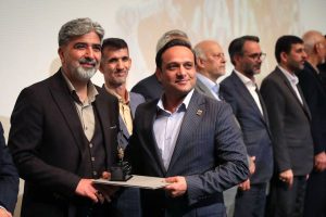 درخشش فولاد خوزستان در سمپوزیوم فولاد ایران / طرح بومی‌سازی چسب جایگزین بنتونیت، برگزیده فولاد سبز شد