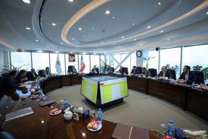 بررسی عملکرد «ومعادن» با حضور رئیس سازمان بورس