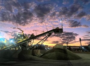 بحران تازه در غول لیتیوم جهان؛ سقوط کمسابقه سهام سیگما لیتیوم در پی تغییر پیمانکار و نگرانیهای مالی