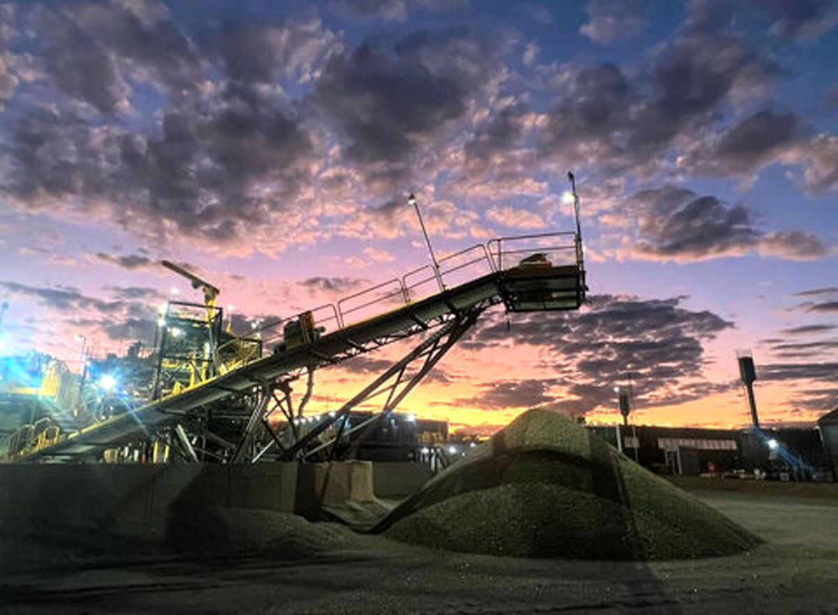 بحران تازه در غول لیتیوم جهان؛ سقوط کمسابقه سهام سیگما لیتیوم در پی تغییر پیمانکار و نگرانیهای مالی