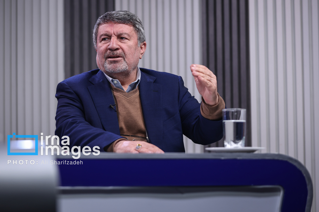 «۱۲ماه تلاش، ۱۲ روز دفاع»؛ شعار هفته دولت در سال ۱۴۰۴