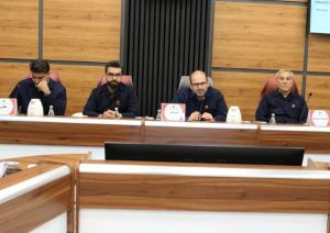 بررسی چالش‌های ذوب‌آهن اصفهان در حضور دبیر ستاد تسهیل و استاندار اصفهان