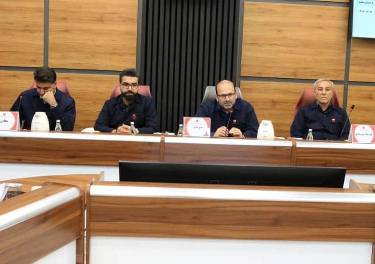 بررسی چالش‌های ذوب‌آهن اصفهان در حضور دبیر ستاد تسهیل و استاندار اصفهان