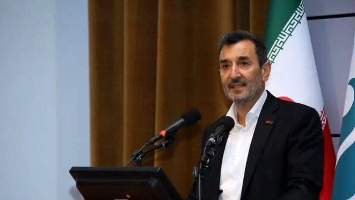 به زودی ۱۲۰ پهنه معدنی را در بورس کالا عرضه میکنیم