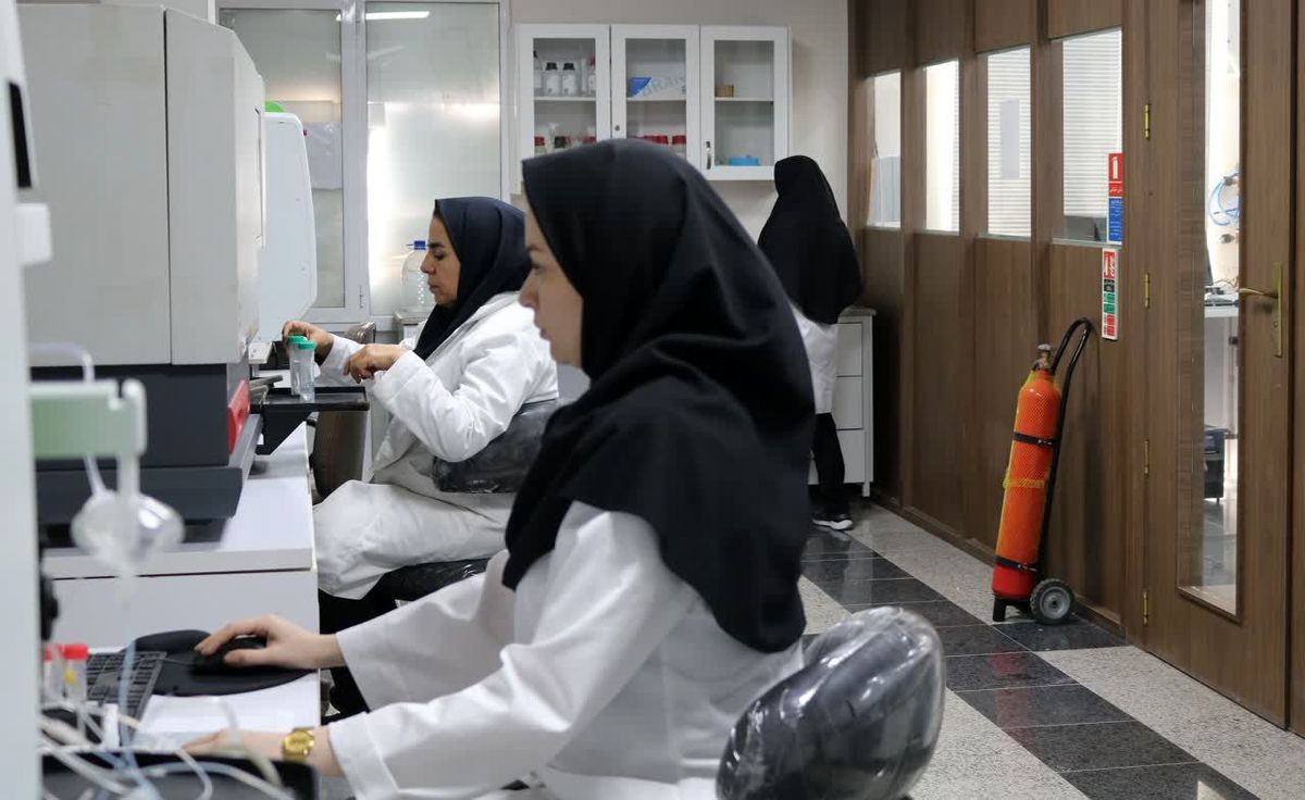 رشد ۵۴۰ درصدی آنالیز نمونههای بخش خصوصی در مرکز تحقیقات مواد معدنی ایران – یزد