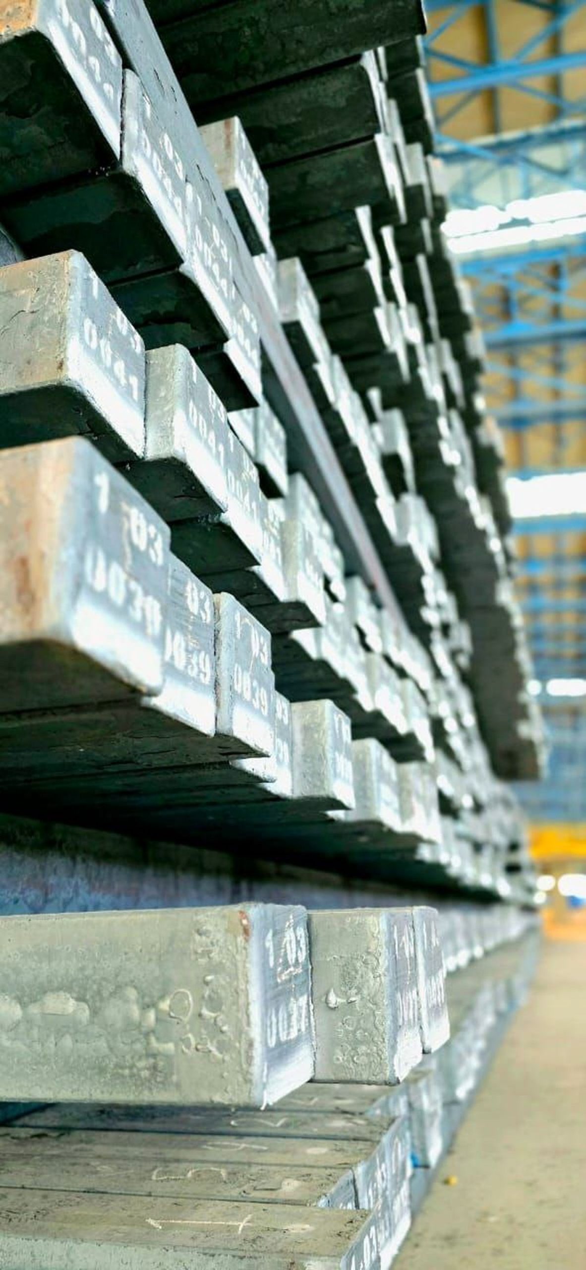 ورود ۱۰ هزار تن شمش فولادی غدیر نی‌ریز به بورس کالا با تسویه اعتباری