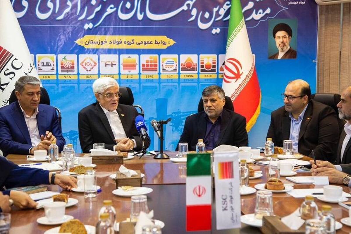 تاکید معاون اول رئیس جمهور بر همافزایی بخش دولتی و خصوصی در بازدید از فولاد خوزستان