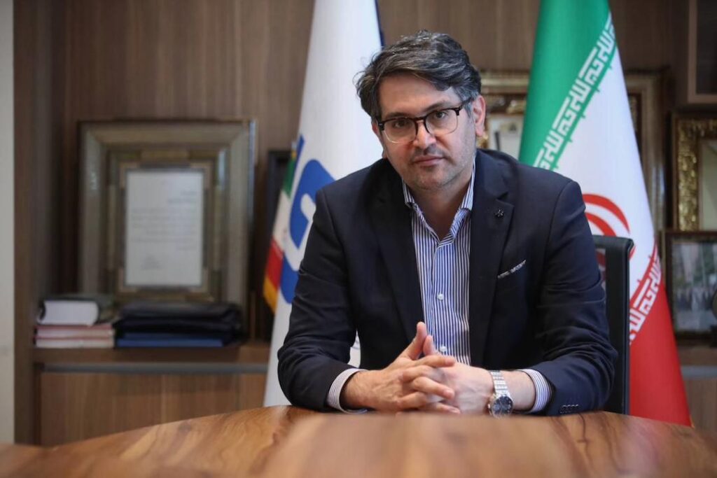 سازمان بازرسی علیه سرپرست صبا فولاد خلیج فارس وارد عمل شد / آقای مدیرعامل در چند شرکت همزمان ارتزاق می‌کند؟